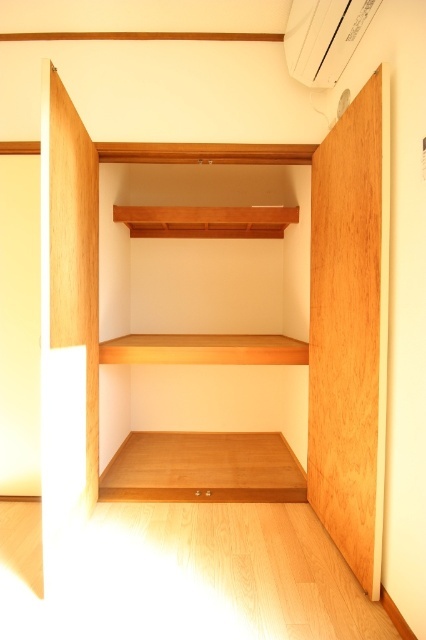 収納　押し入れタイプ