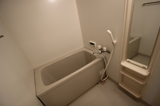 バス・シャワールーム　別号室の写真となります。