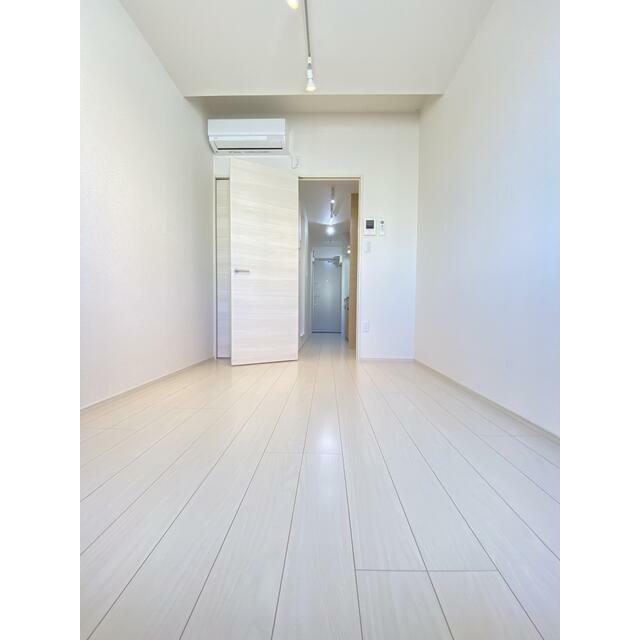 居室・リビング　現況優先　※同タイプ別室のお写真です