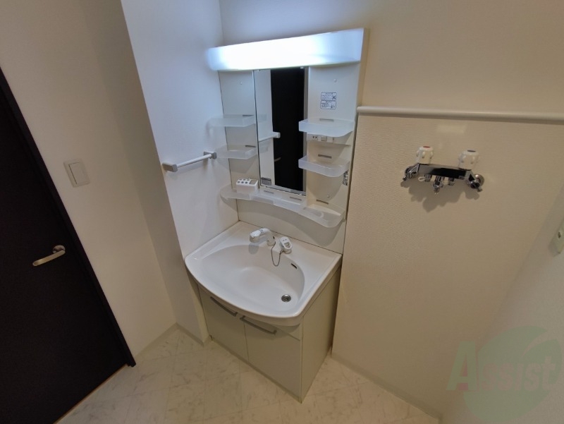 洗面設備　こちらに洗面台があります。朝の洗顔はこちらで。