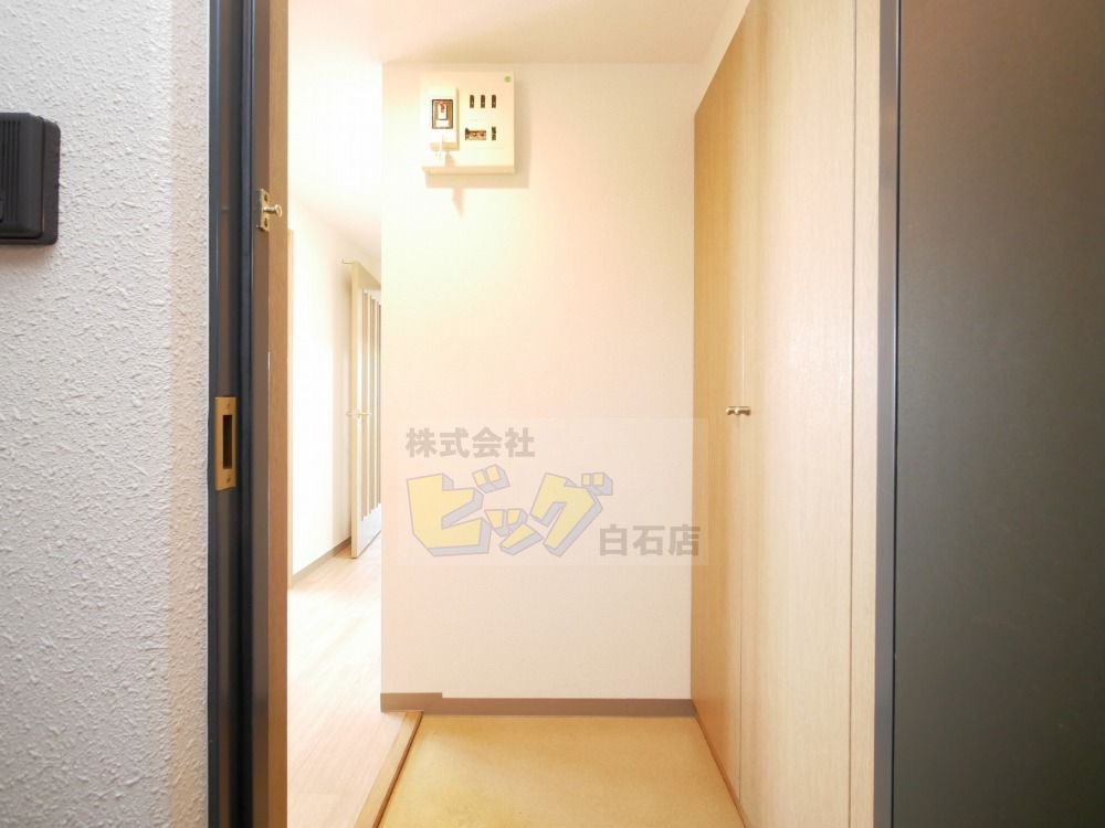 玄関　広々とした玄関です♪