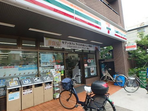 コンビニ　セブンイレブン 荒川町屋店（コンビニ）まで150m