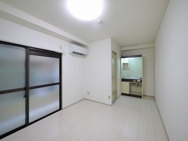 居室・リビング　使いやすい居間です