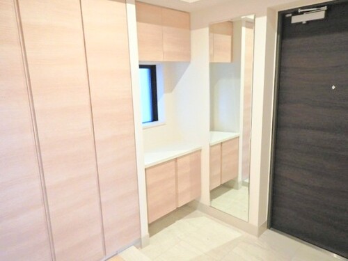 玄関　シューズボックス・物入あり