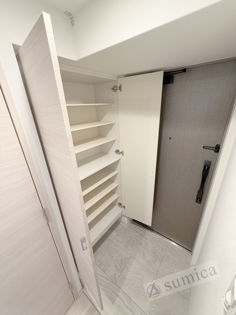 玄関　たくさんの靴を収納可能です♪♪