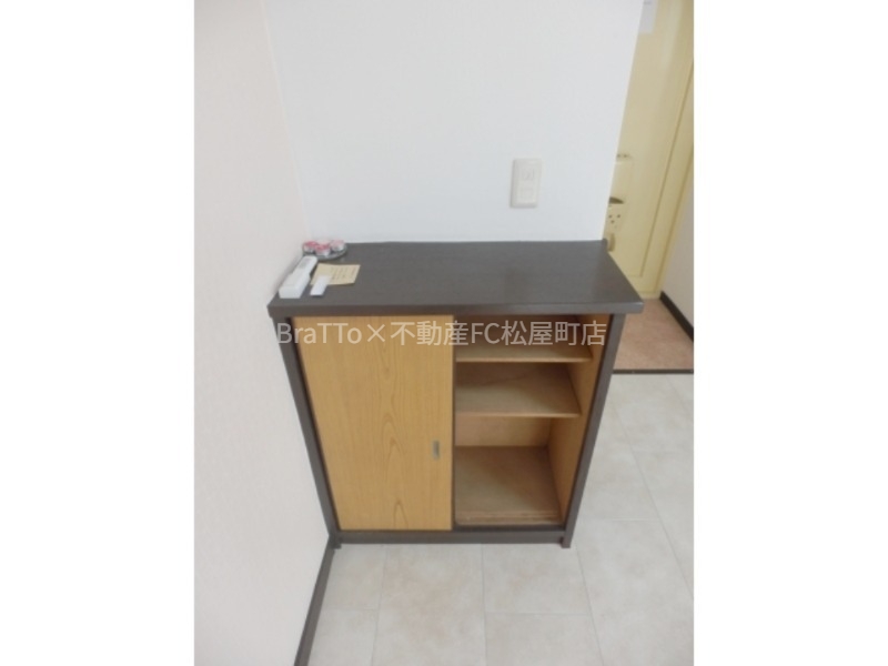 玄関　収納（シューズボックス）