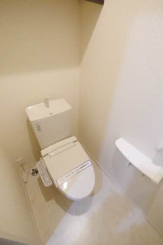 トイレ　保温洗浄機能付き♪