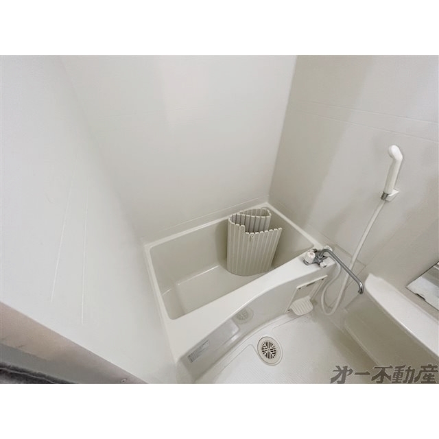 バス・シャワールーム　バスルーム