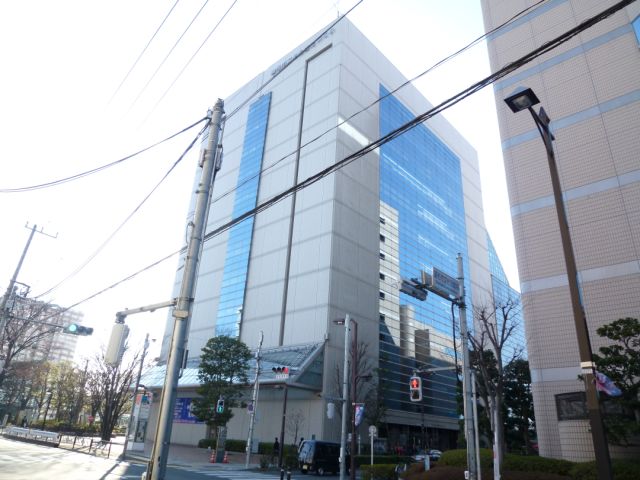 図書館　調布市立中央図書館（図書館）まで450m