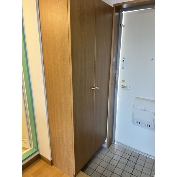 玄関　※他部屋の参考写真です。