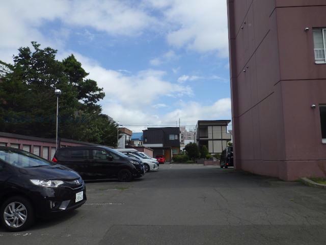 駐車場　駐車場