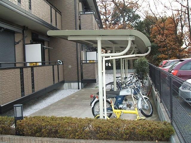 その他　屋根付き駐輪場