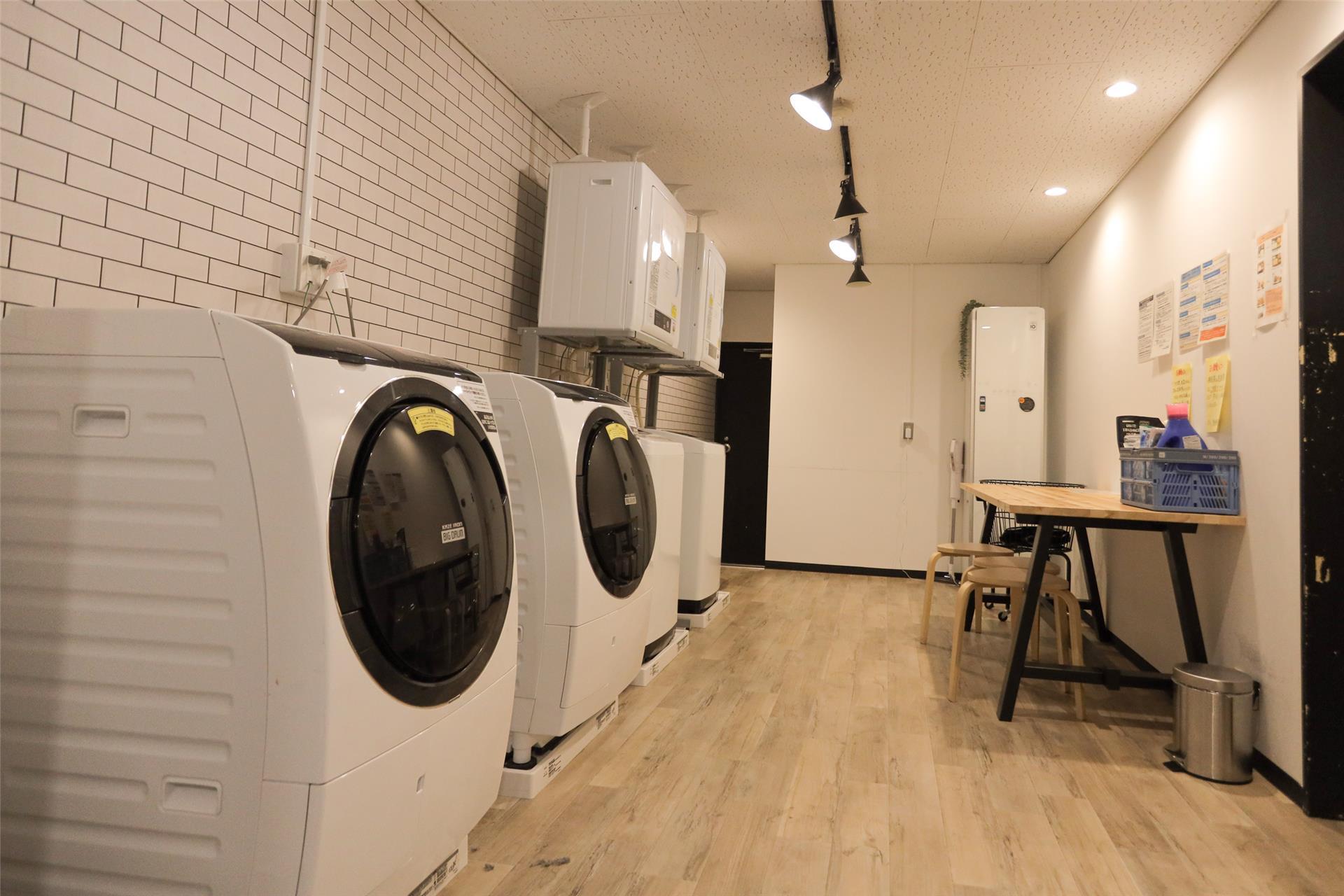 その他共有部分　1階にランドリールームがあり、入居者は無料で使用できます。（