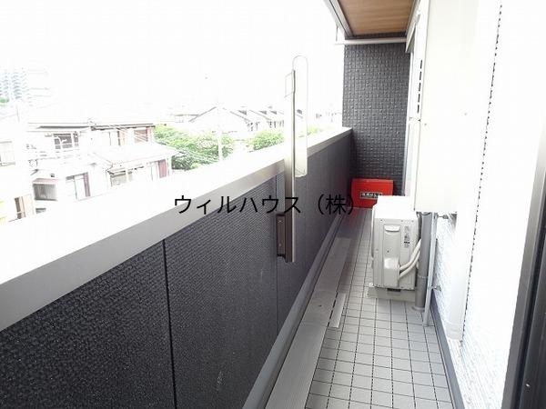 バルコニー　明るいベランダ！