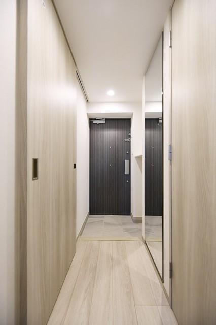 玄関　※写真は同タイプ住戸です。