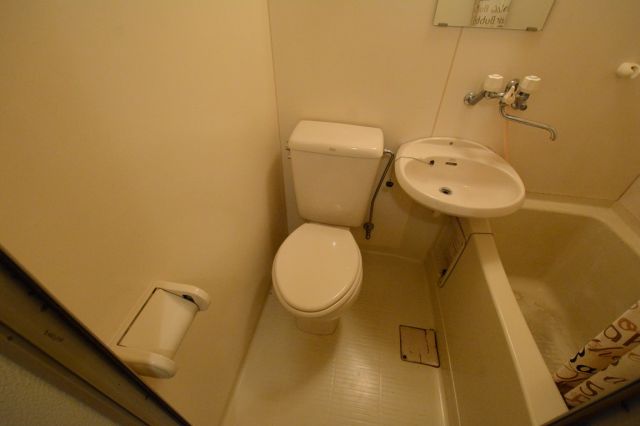 トイレ　掃除のしやすいシンプルなトイレです！