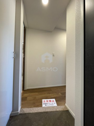 玄関　※同物件　別間取り　参考写真