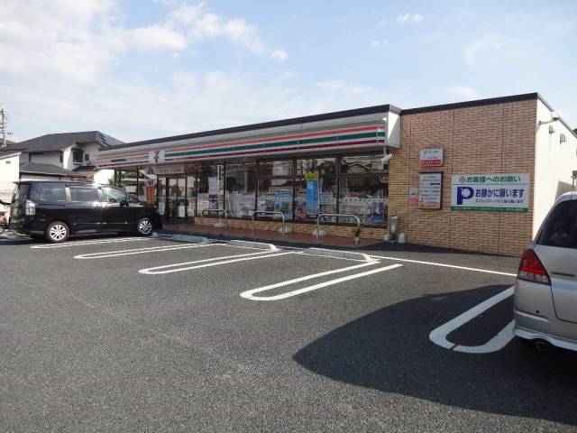 コンビニ　セブンイレブン（コンビニ）まで806m
