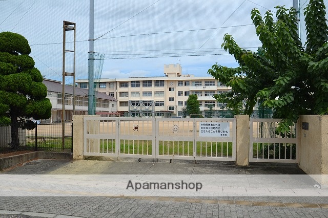 中学校　岡山市立西大寺中学校（中学校）まで447m