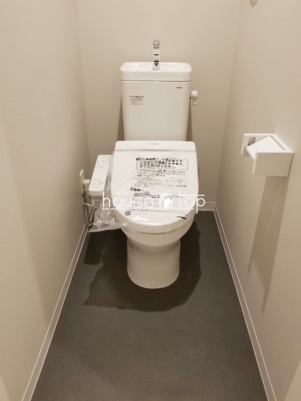 トイレ　ウォシュレット付き♪