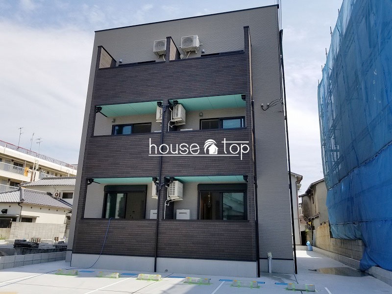 建物外観　敷金・礼金不要！インターネット使用料無料！オートロック完備！