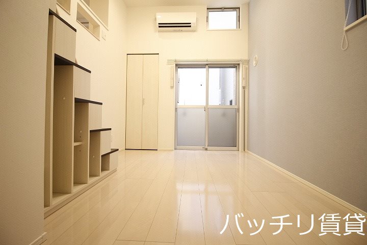 バルコニー　同型タイプの為、現状を優先致します。