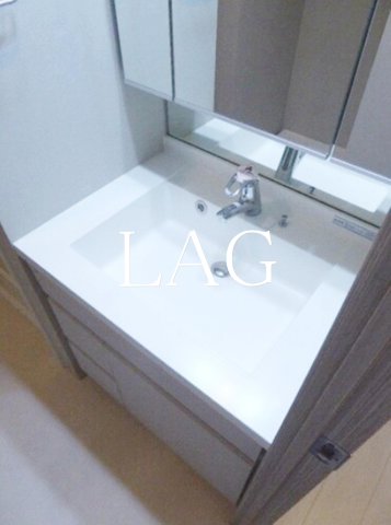 洗面設備　洗面台です。