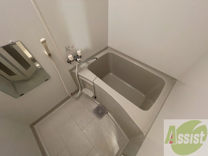 バス・シャワールーム　お風呂です。ゆっくりお風呂につかるのも体に良いですね～