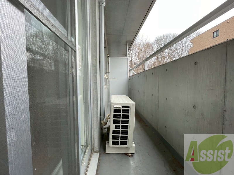 バルコニー　バルコニーです。洗濯物を干したり一息ついたりできますね！