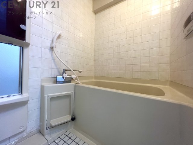 バス・シャワールーム　バストイレセパレート♪