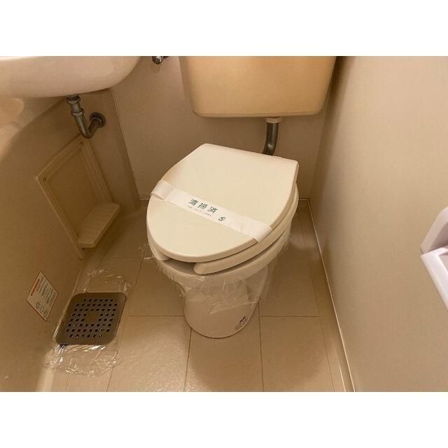 トイレ　参考写真（同物件別部屋）