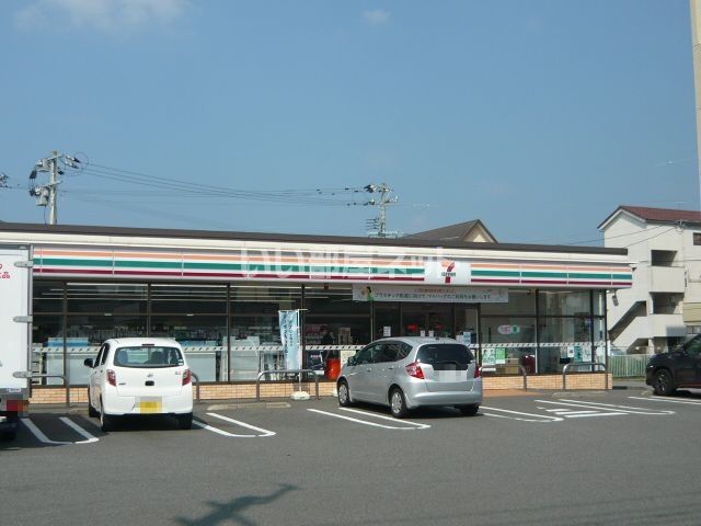 コンビニ　セブンイレブン 加世田地頭所店（コンビニ）まで551m
