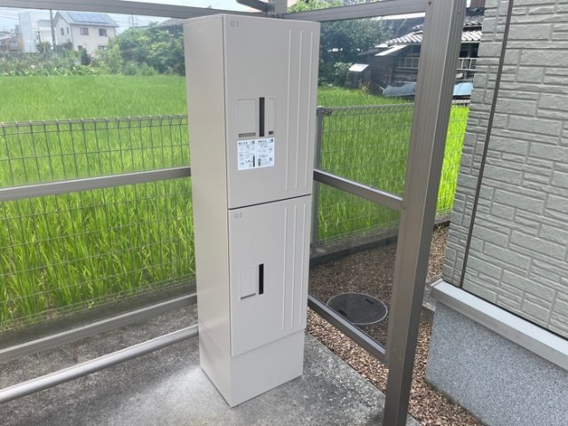 エントランス　宅配ボックス