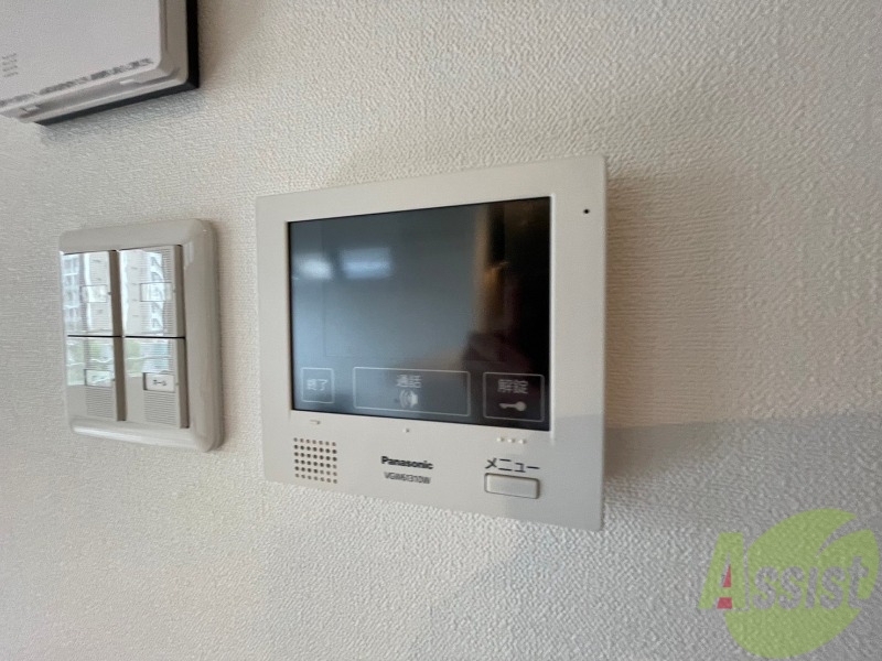 セキュリティ　ＴＶモニター付インターホンです。来客者の顔が見えるので安心！