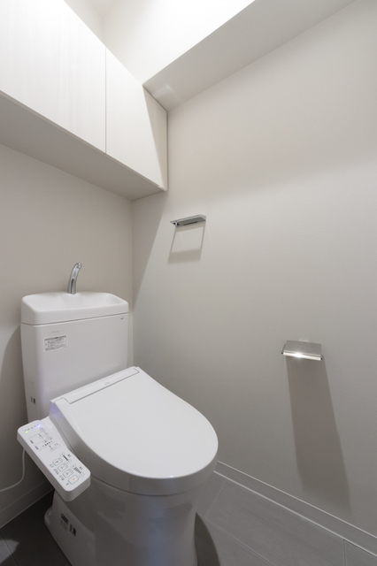 トイレ　※写真は同タイプ住戸です。