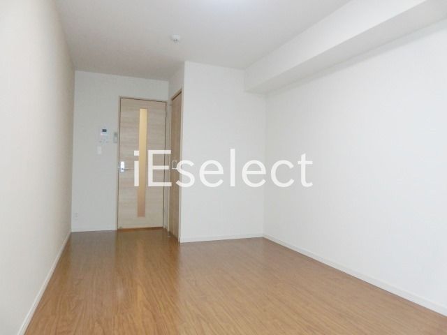 その他部屋・スペース　バルコニー側から見たお部屋。