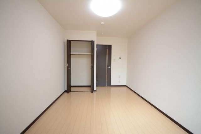 居室・リビング　別号室画像。ご参考下さい