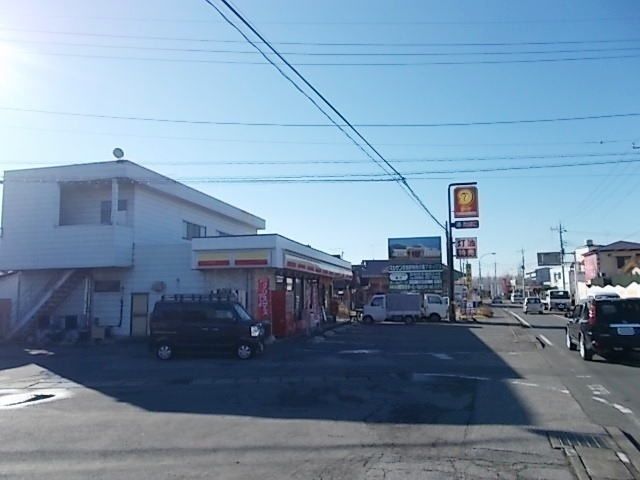 コンビニ　デイリーヤマザキ（コンビニ）まで500m