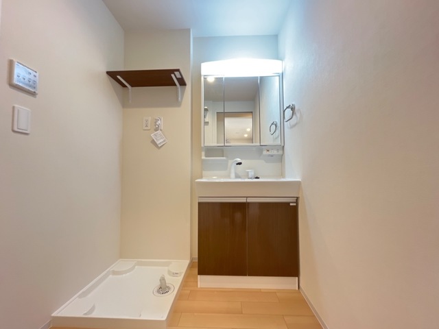 洗面設備　※同建築会社の室内写真となります。 ※参考イメージ