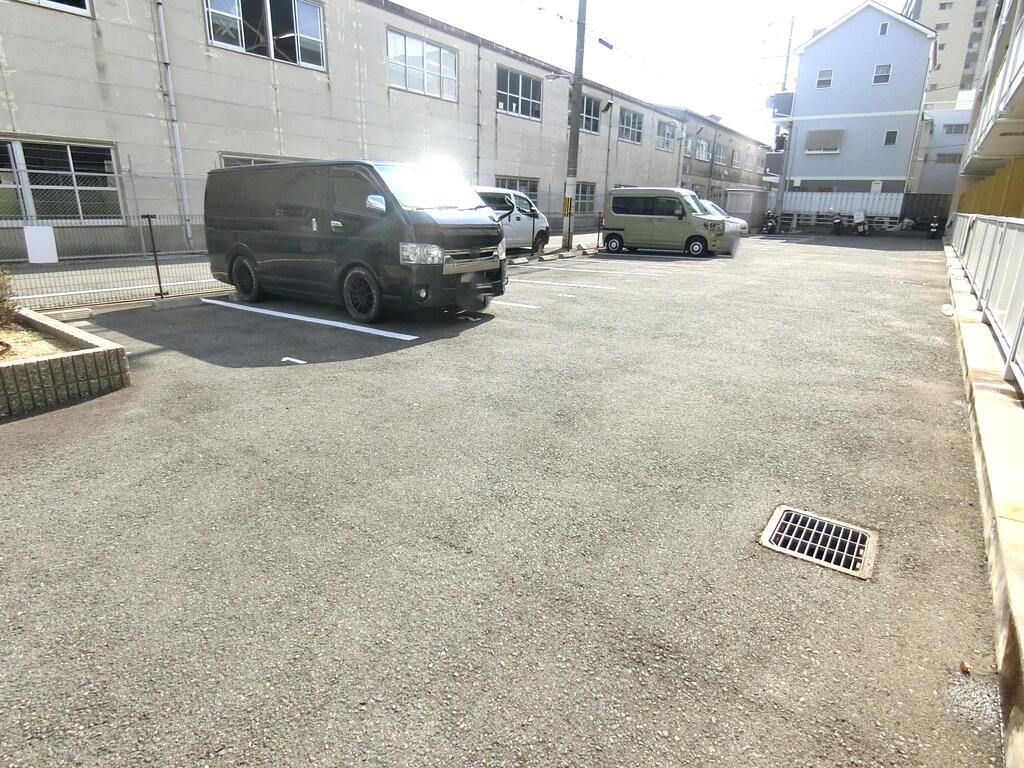 駐車場　敷地内駐車場を完備です☆