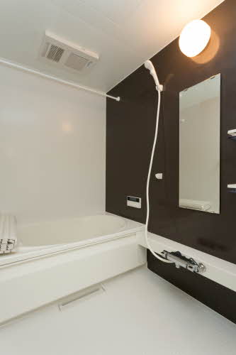 バス・シャワールーム　ゆったり過ごせるお風呂です