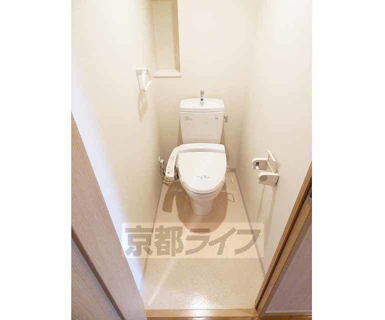 トイレ　個室で落ち着きます。