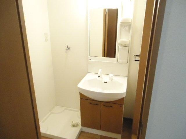 洗面設備　※同タイプ部屋の写真です。