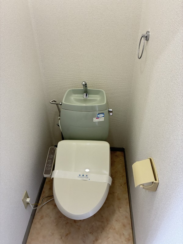トイレ　清潔感のあるトイレです