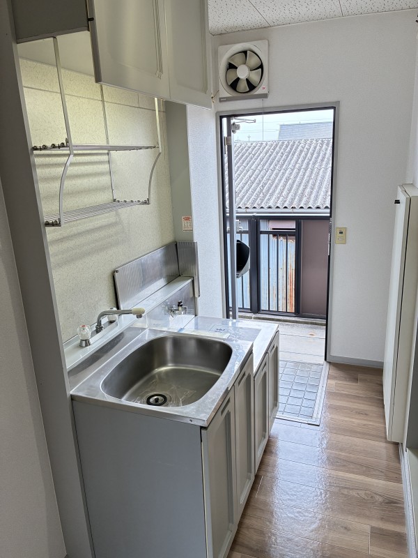 キッチン　コンパクトなキッチンで掃除もラクラク