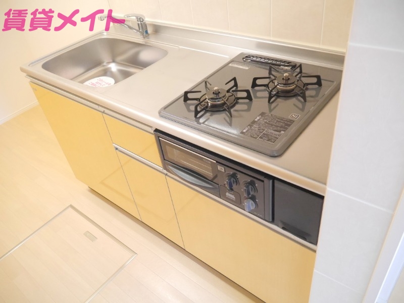 キッチン　別部屋参考写真です