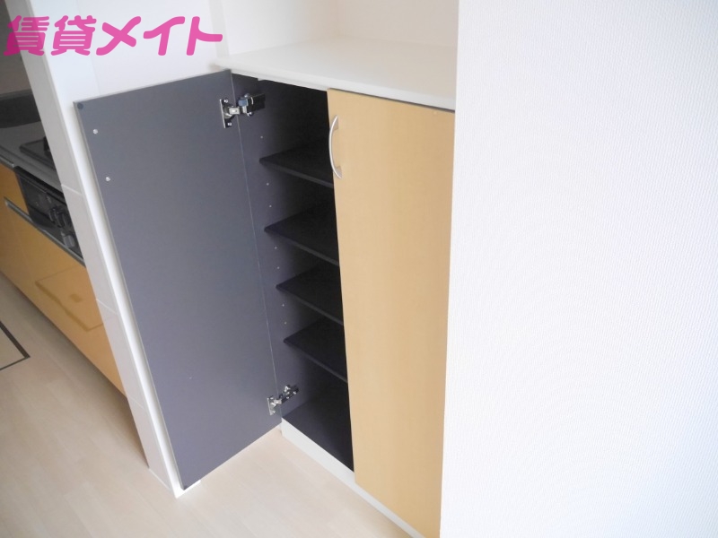 収納　別部屋参考写真です