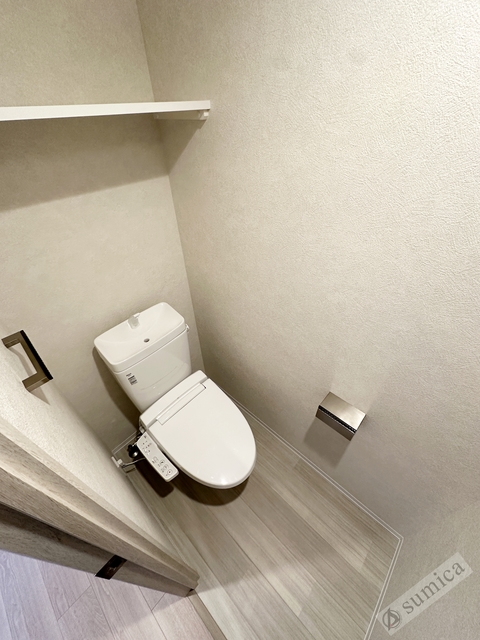 トイレ　温水洗浄便座付き♪♪