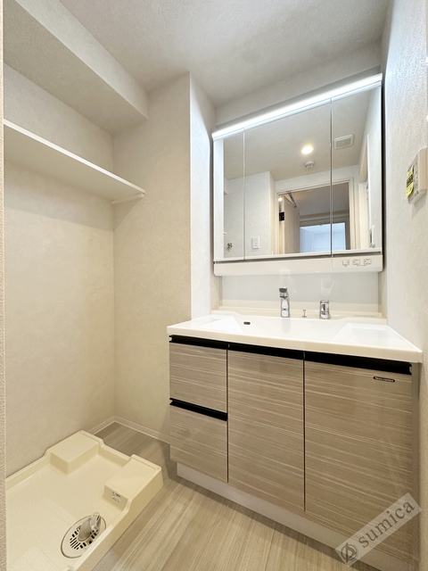 洗面設備　シャンプードレッサー付き・朝シャンもこちらで♪♪