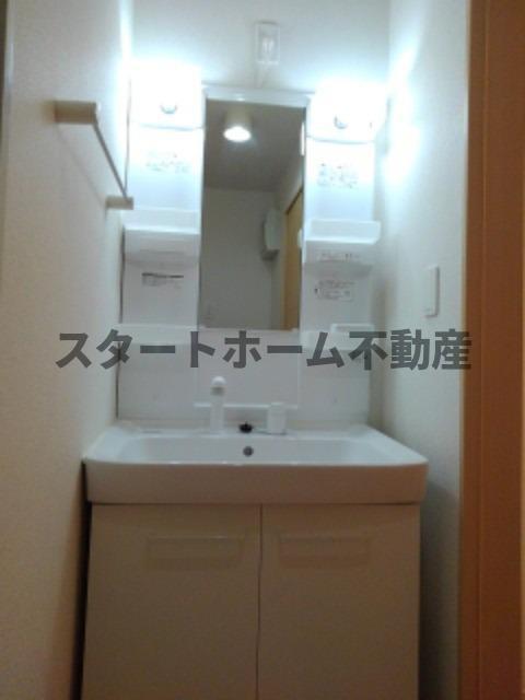 洗面設備　忙しい朝には欠かせない洗面所です